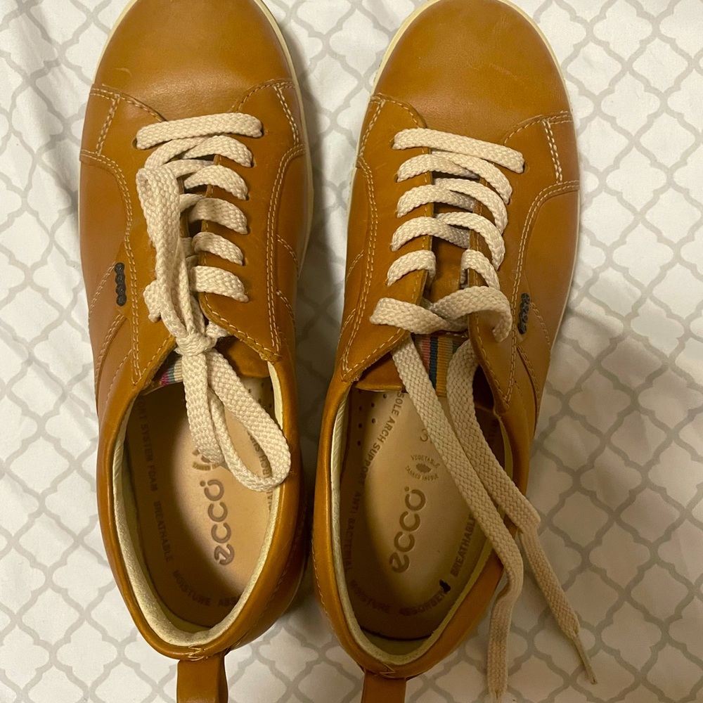 Ecco soft leather sneakers